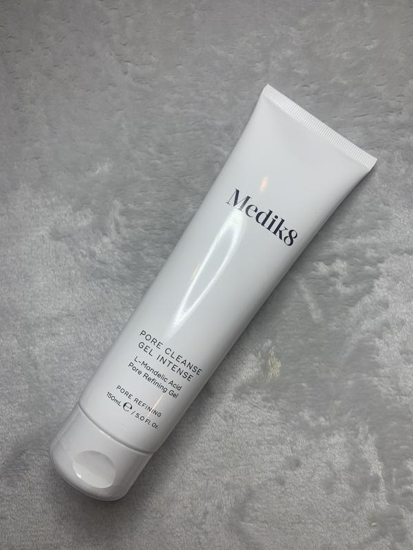 Medik8 Pore Cleanse Gel Intense™ – żel oczyszczający redukujący widoczność porów 150 ml - obrazek 2