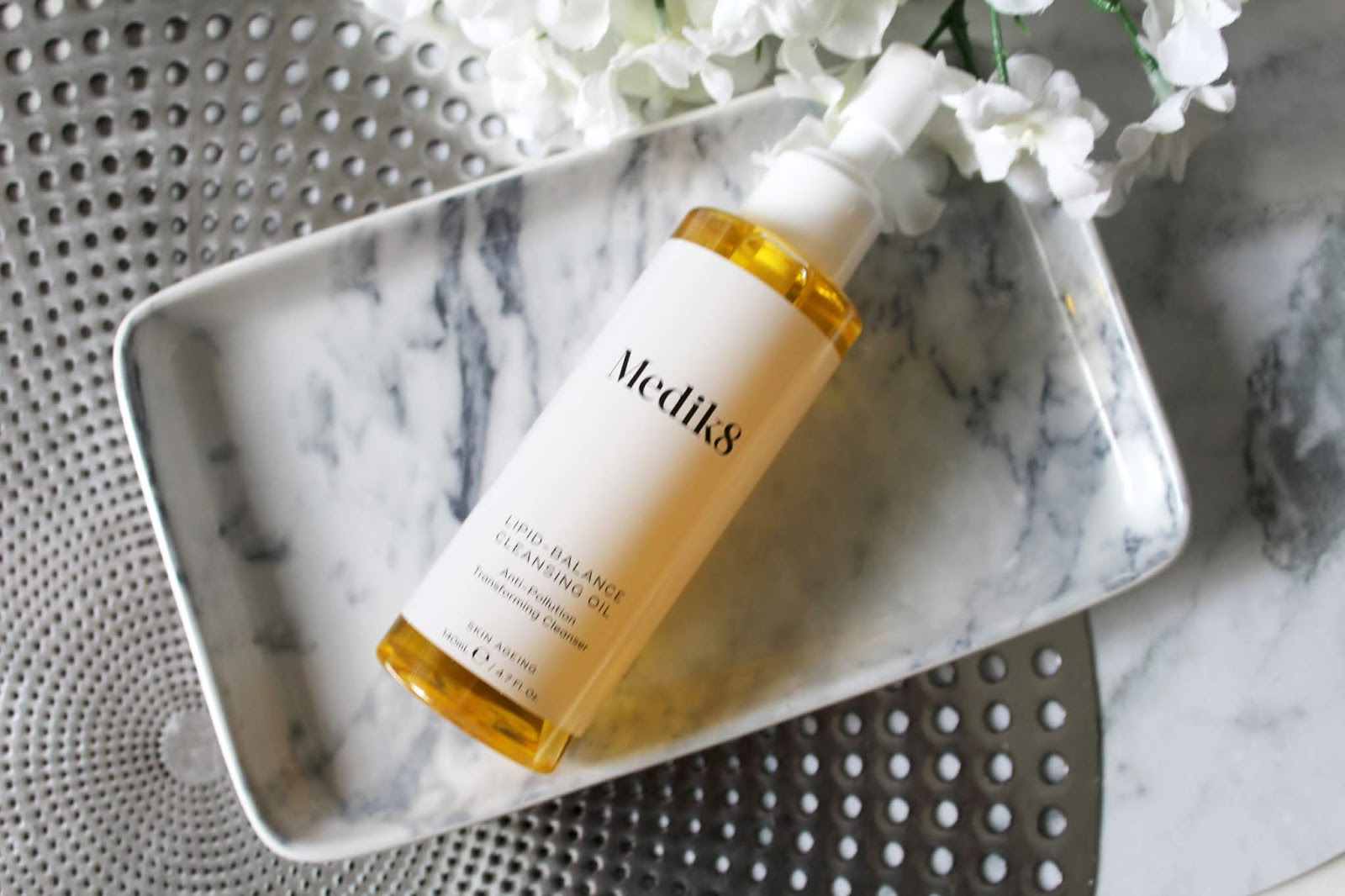 Medik8 Lipid-Balance Cleansing Oil 140ml - obrazek 3